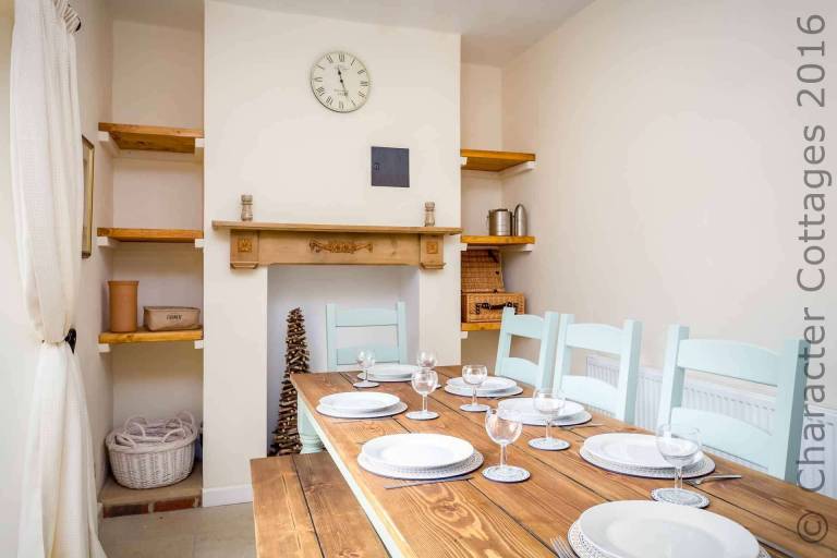 Cottage with barbecue & garden — photo 4