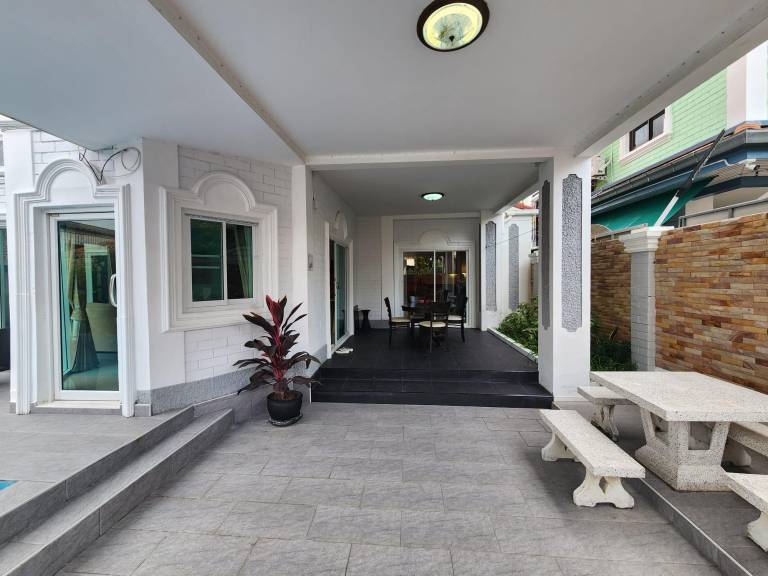 Villa with barbeque & pool | Good for workation | Pets are welcome — photo 4
