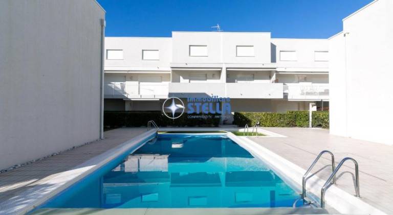 Holiday apartment with private pool & patio | Beach nearby | Dogs allowed in Jesolo