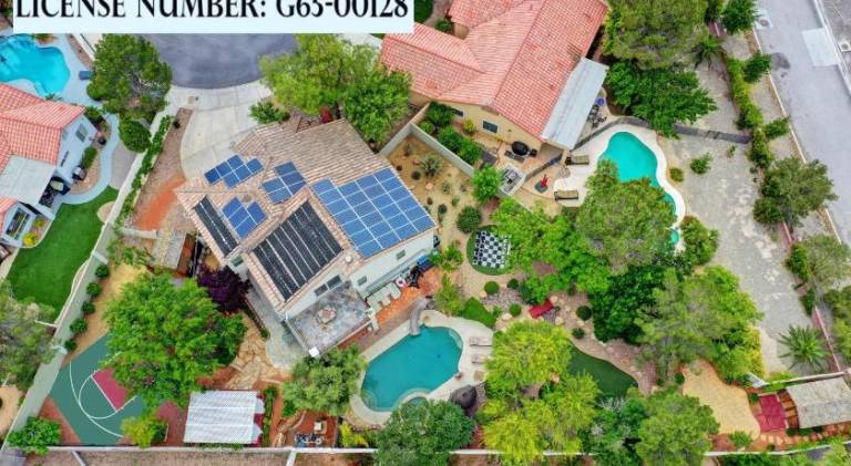 Fully equipped vacation home with private pool, sauna & garden | Good for workation | Dogs allowed in Vega, CA