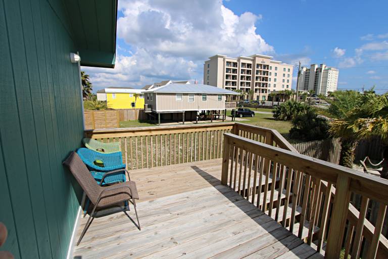 Child-friendly vacation home with patio & grill | Next to the beach | Pet-friendly — photo 3