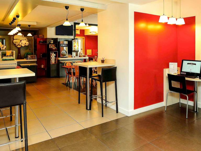 Ibis Lyon Est Beynost A42 — photo 5