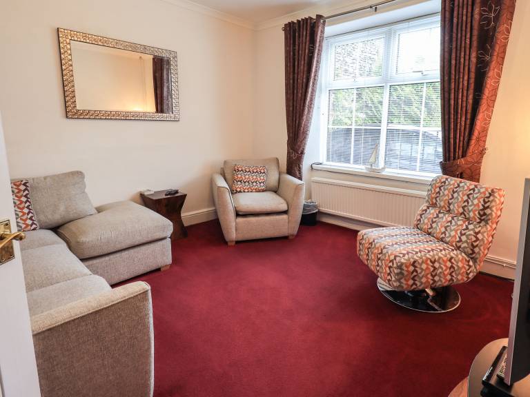 Cottage with 3 rooms for 5 persons — photo 4