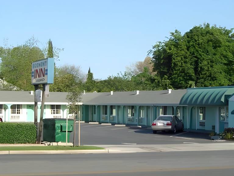 Economy Inn in Willows, CA