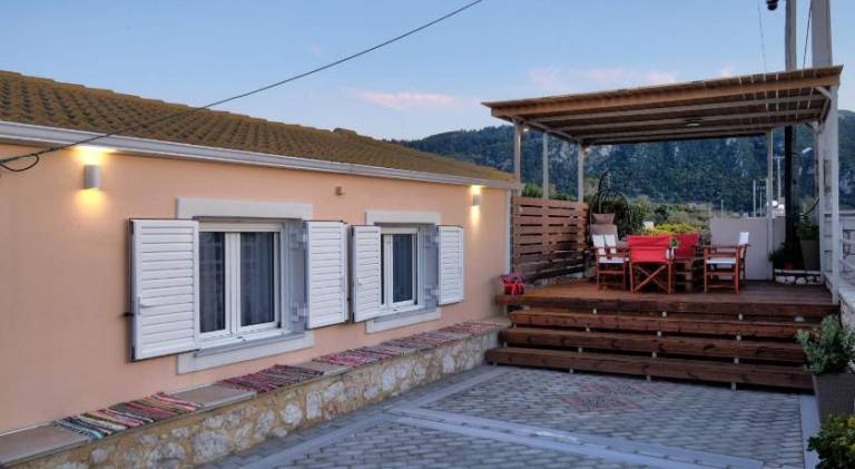 Villa with terrace, yard & BBQ — photo 5