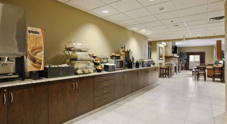 Microtel Inn & Suites by Wyndham Williston — photo 5