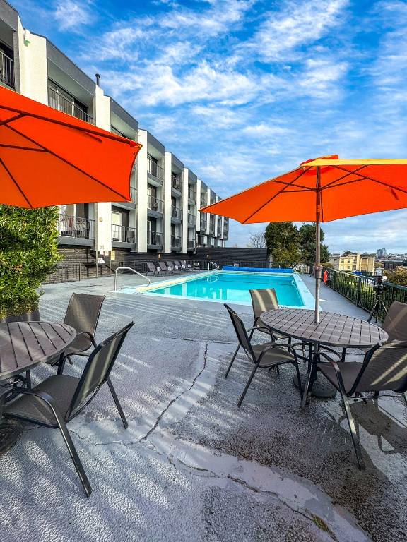 The Vic, an Ascend Collection Hotel — photo 3