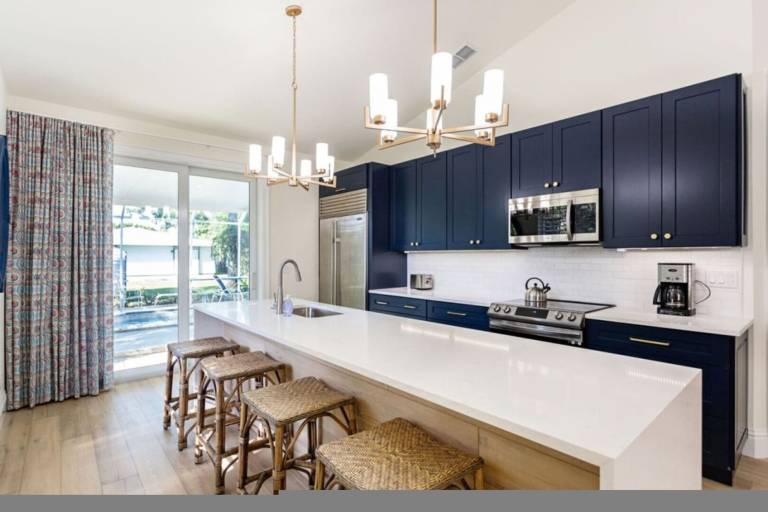 House  Vanderbilt Beach