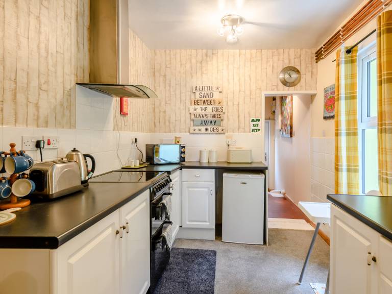 Child-friendly cottage | Water view | Beach nearby | Dogs allowed — photo 5
