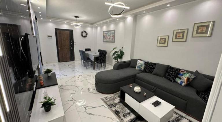Apartment with yard, barbecue & patio — photo 4