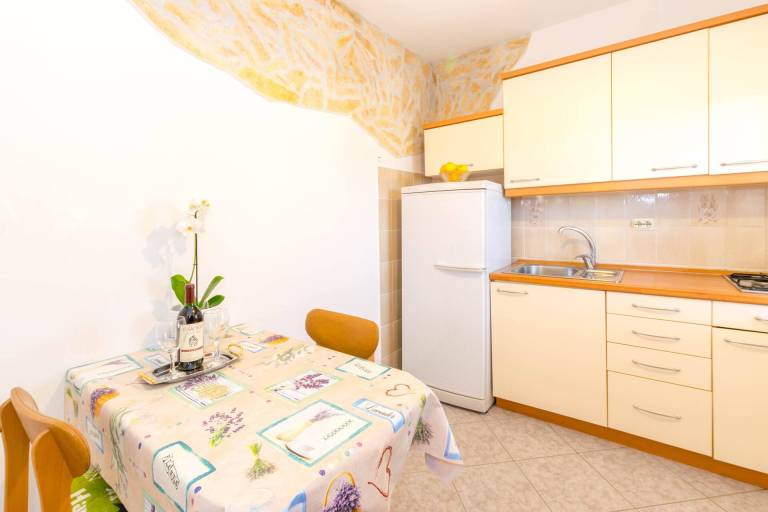 Apartment with yard | Pets allowed — photo 3