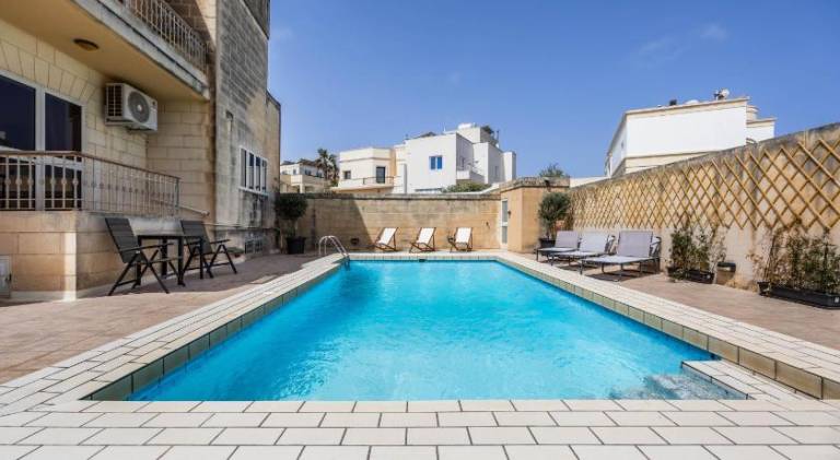 Lovely villa with pool | Pets are welcome — photo 2