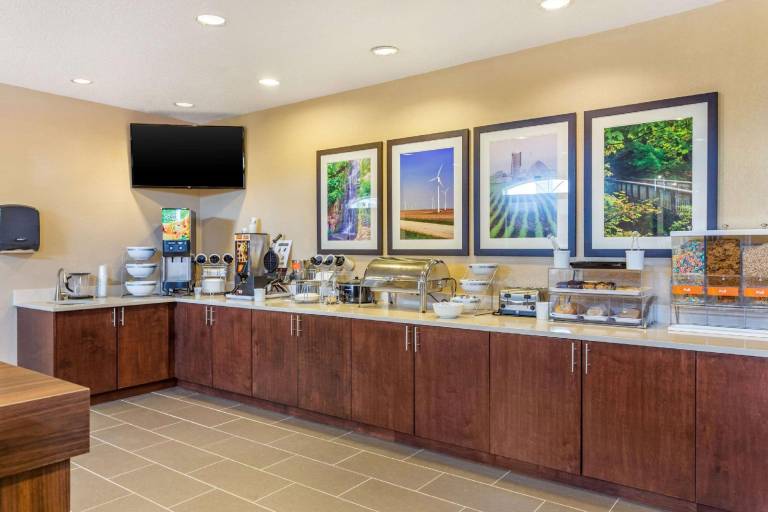 Comfort Inn DeKalb - University Area — photo 4