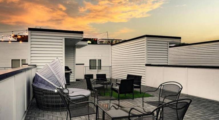 House with BBQ & patio — photo 4