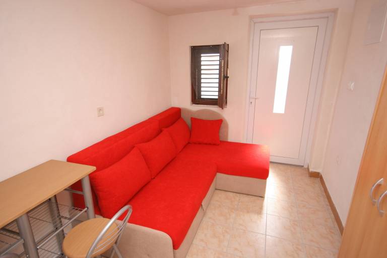 One bedroom apartment near beach Cove Skozanje, Hvar (A-4624-c) — photo 2