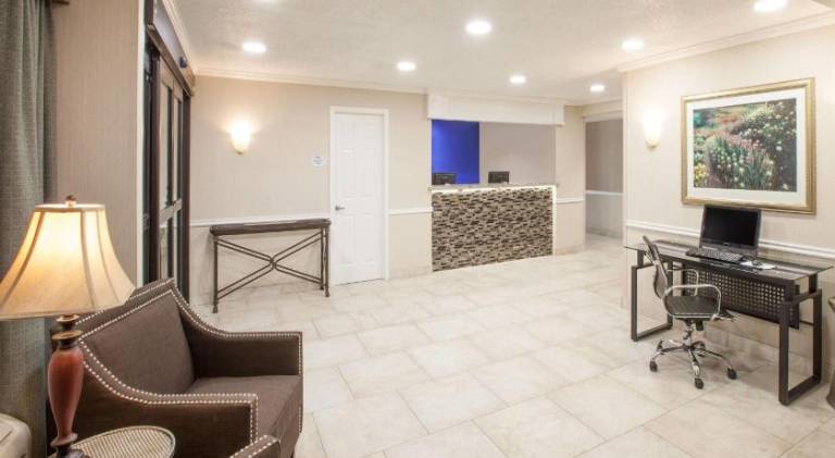 Baymont by Wyndham Texarkana — photo 4
