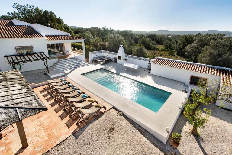 Family-friendly vacation home with patio, private pool & yard | Garden view | Good for workation | Dogs allowed — photo 2