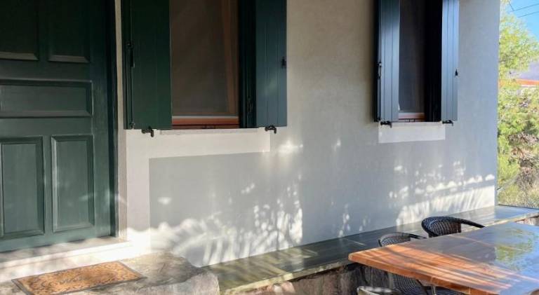 Vacation home with yard, terrace & BBQ — photo 4