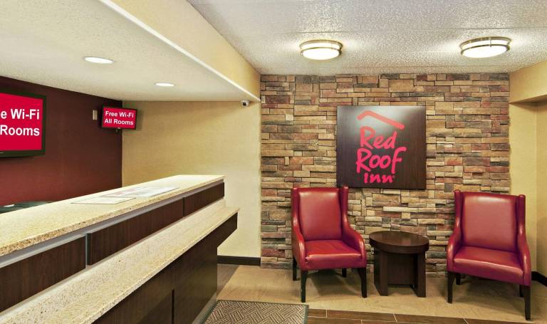 Red Roof Inn Detroit - Farmington Hills — photo 2
