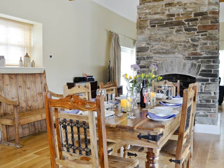 Cottage with barbeque, jacuzzi & garden | Water view — photo 5