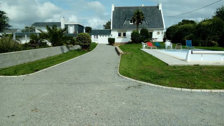 Villa with BBQ, terrace & garden | Pool view — photo 2