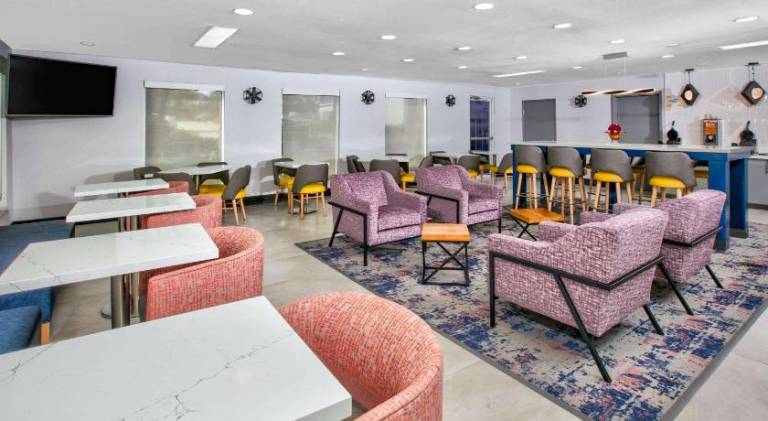 La Quinta Inn & Suites by Wyndham Dallas - Las Colinas — photo 5