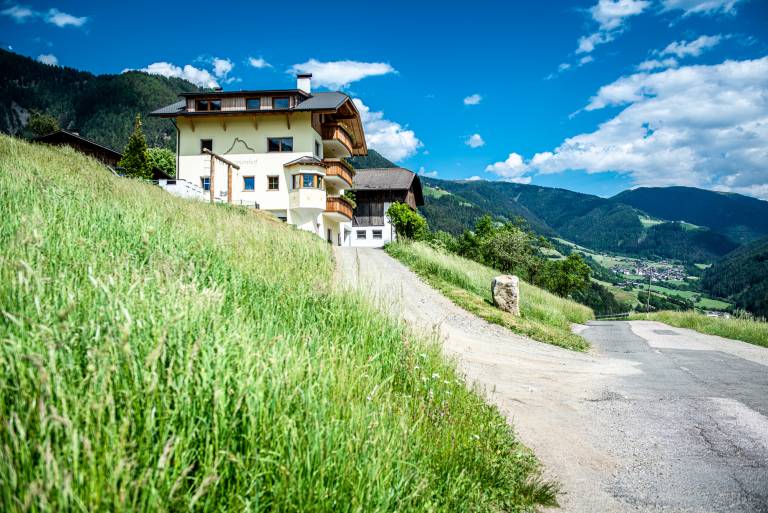 Kreuzplon: Dorfblick — photo 2