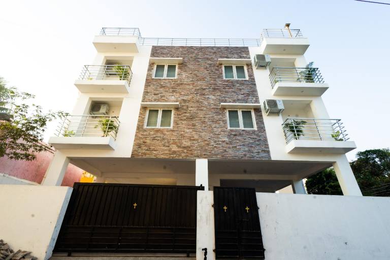 Royal Beach Service Apartment