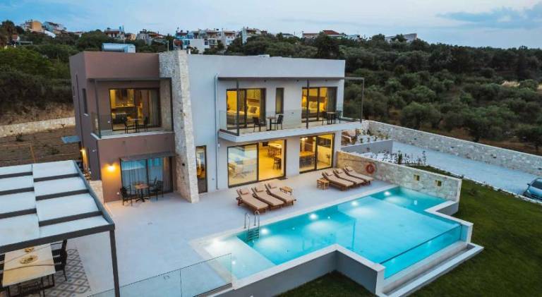 Star Luxury Villa - Private pool, gym, playground in Chania