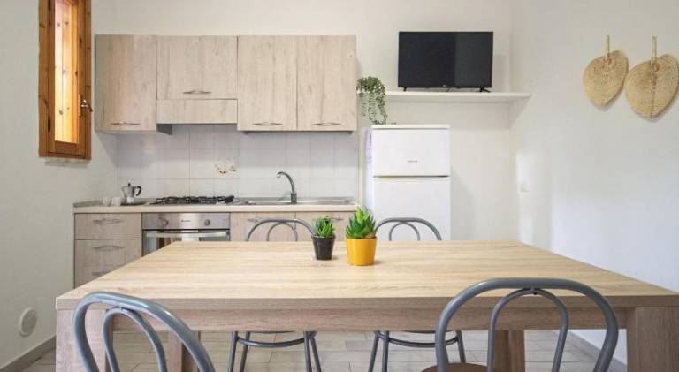 Serviced apartment with garden — photo 2