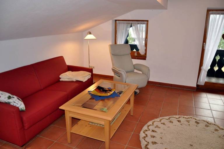 Family-friendly apartment with yard & barbeque | Mountain view | Dogs allowed — photo 3