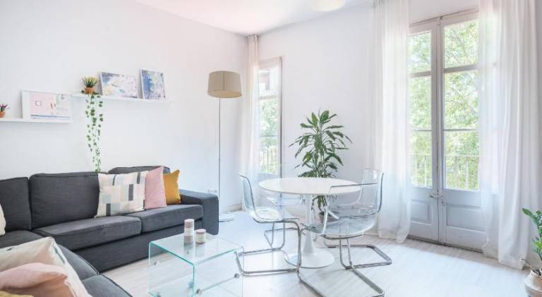 Holiday apartment | Near Magic Fountain of Montjuïc in San Ramon, CA