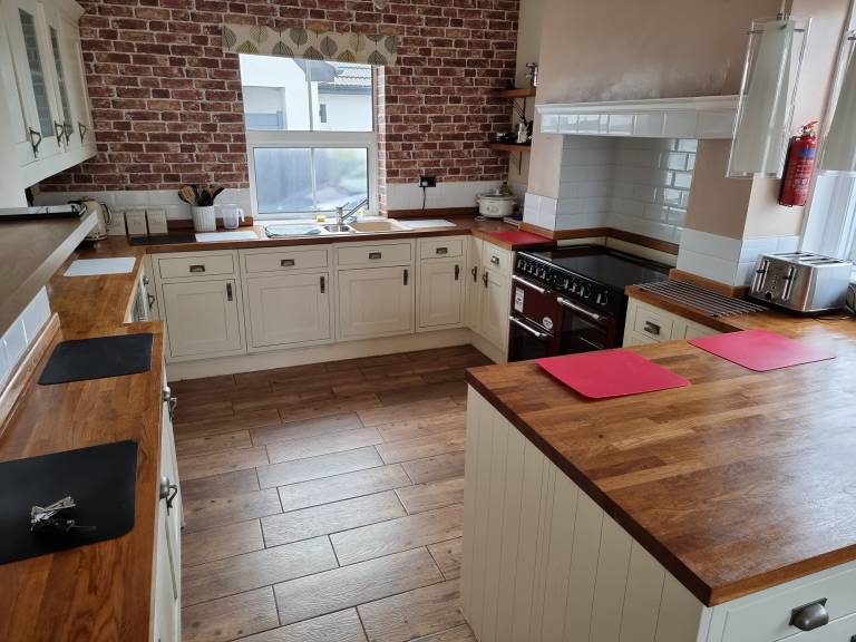 Family-oriented pleasant cottage with garden | Beach view | Dogs allowed — photo 4