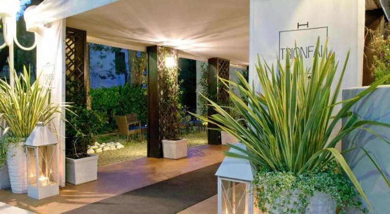 HOTEL TRIONFAL - Fronte Mare - Vicinissimi al Centro — photo 5