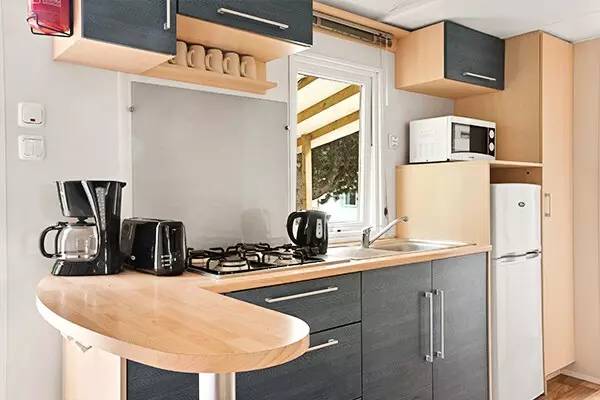Pleasant mobile home with pool, barbecue & hot tub | Pet-friendly — photo 4