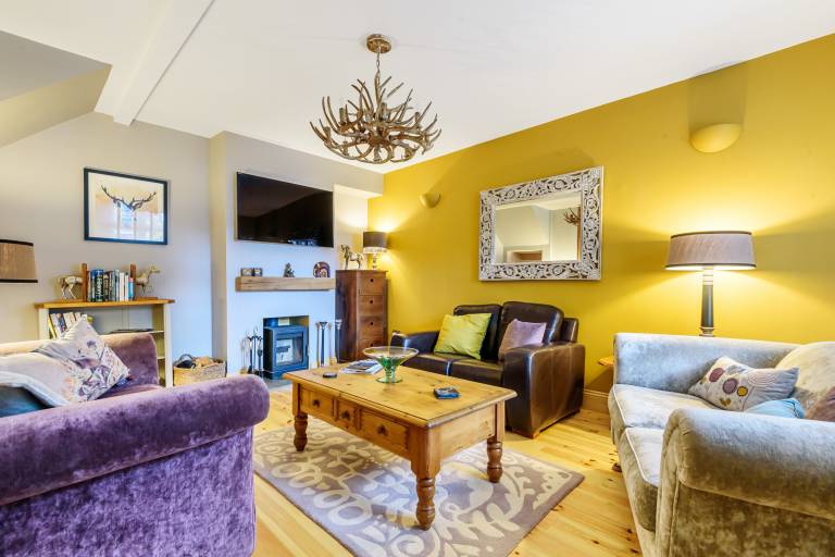 Fully equipped cottage with yard | Pets allowed — photo 3