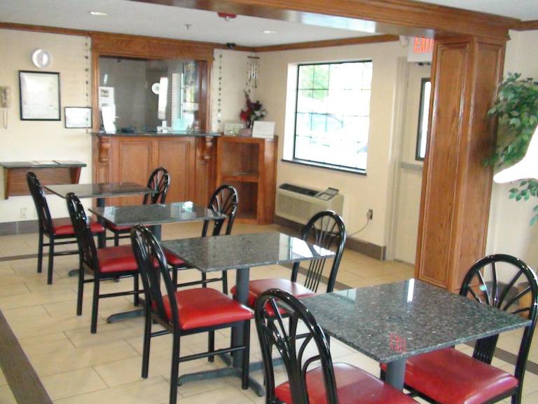Motel 6 Oklahoma City, OK - Frontier City — photo 3