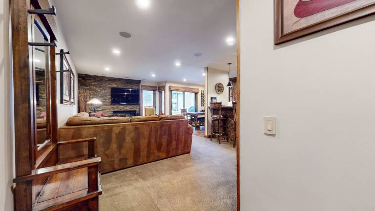 Fully equipped lovely condo with hot tub, terrace & BBQ | Dogs allowed — photo 5