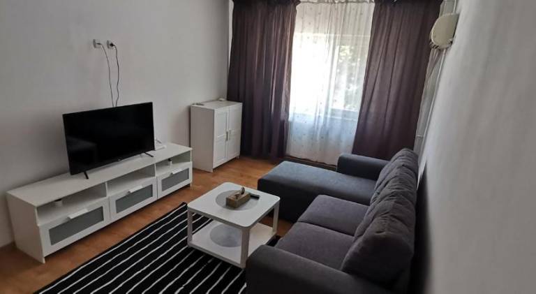 Apartment Trivale