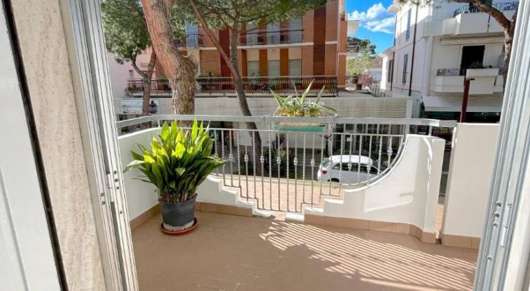 Holiday apartment with 2 rooms for 6 persons — photo 3