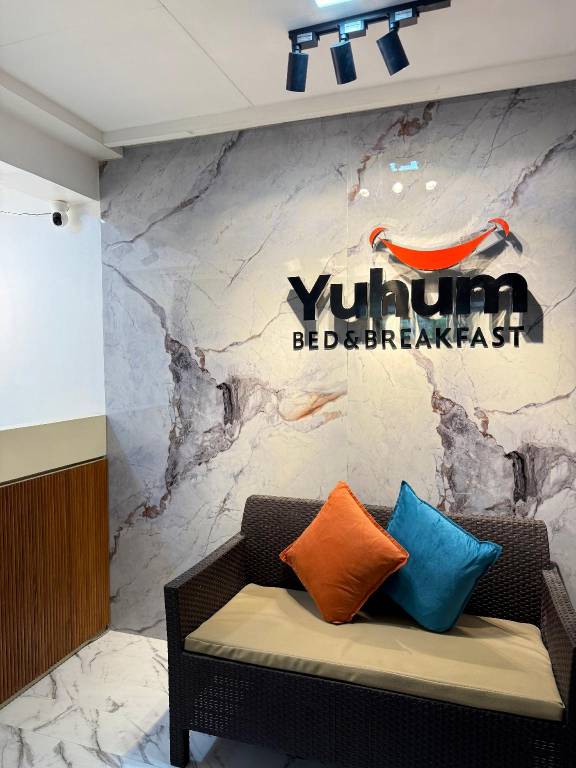 Yuhum Bed and Breakfast - Villamonte in Bacolod