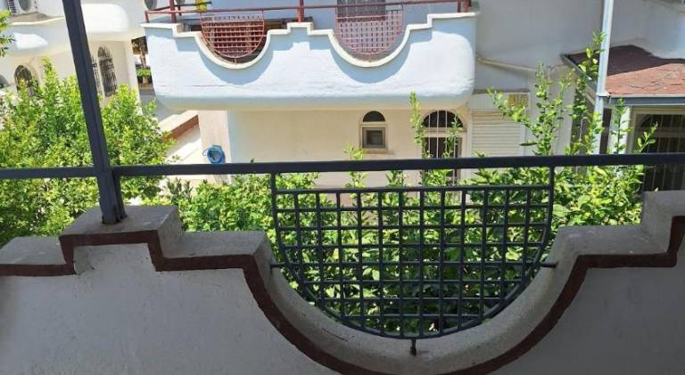 Villa with yard & terrace | Pets allowed — photo 5