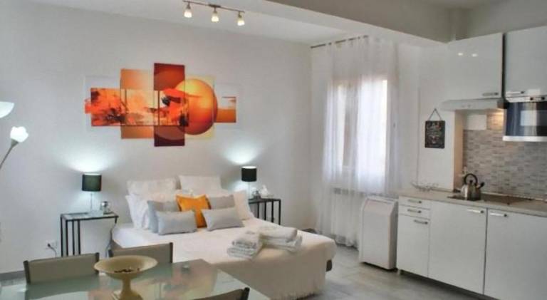 Holiday apartment | Close to Two Towers — photo 2
