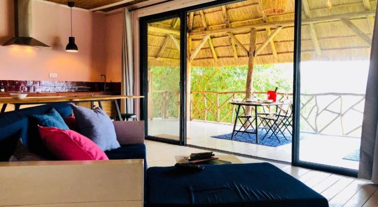 Serviced apartment with terrace, pool & yard | Perfect for remote work | Pets allowed — photo 2