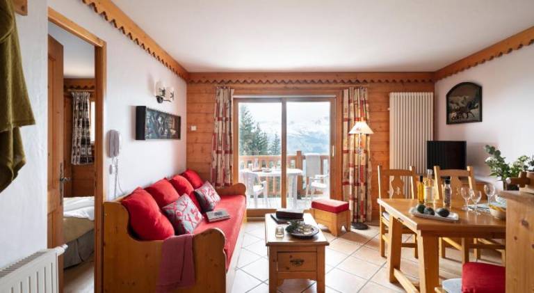 Serviced apartment with pool & sauna | Next to the ski | Pet-friendly — photo 2