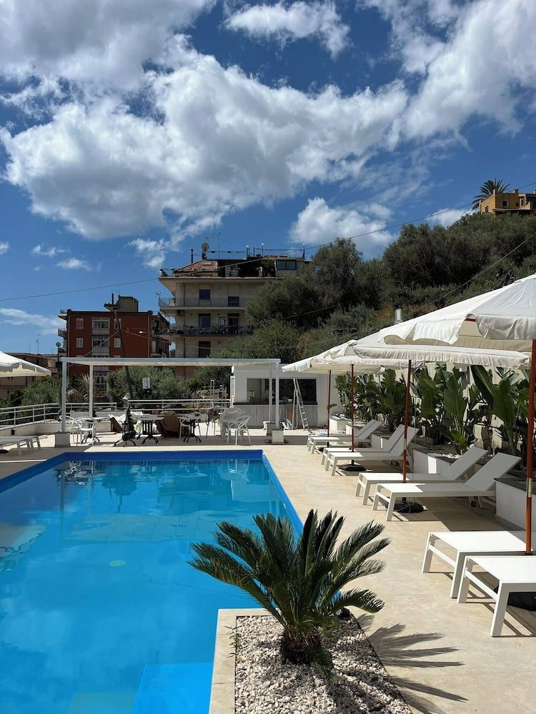 Aparthotel Giardini Naxos