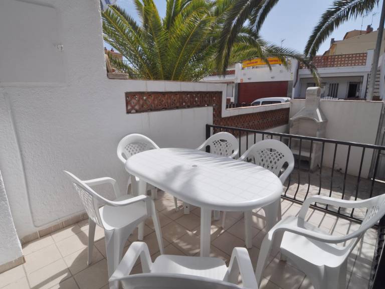 Cozy house 1min from the beach with terrace and parking — photo 5