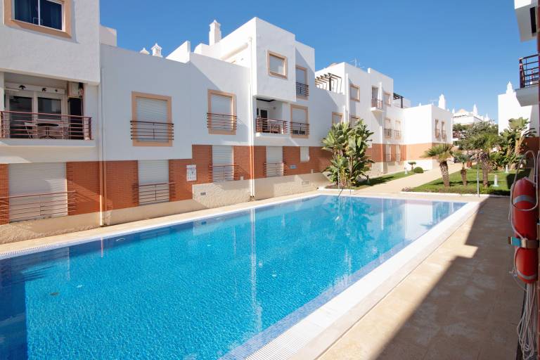 Rental apartment with pool | Garden view in Tavira