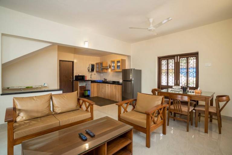 Villa with BBQ & pool | Perfect for remote work | Pets allowed — photo 2