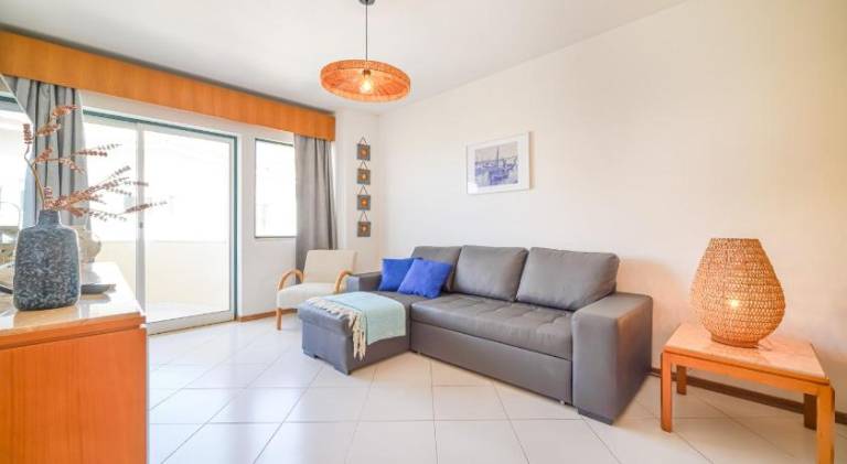 Holiday apartment with pool — photo 2